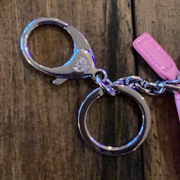 COPY - MCM heart shaped keychain coin cash pouch - Picture 3 of 7